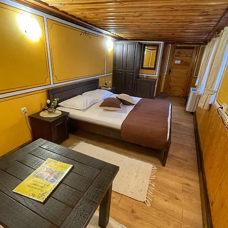 Guest Colorit 3* Koprivshtitsa