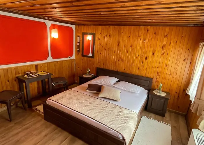 Pensión Guest Colorit 3*